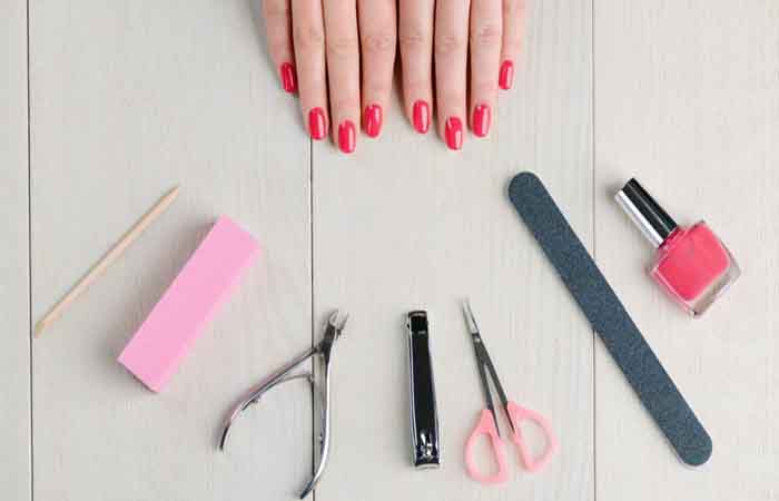 How to choose the best nail art equipment?